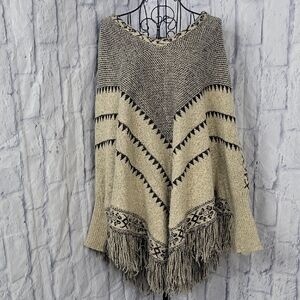 Rockin by Reba Fringe Black and‎ Tan Poncho Sweater OS